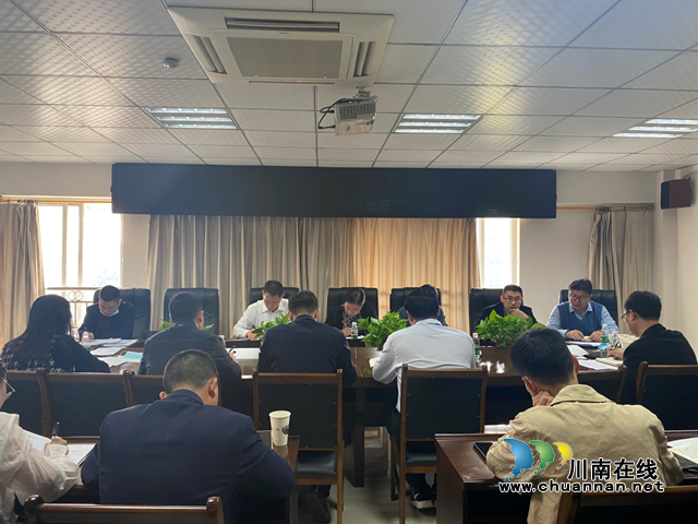 泸州市委第十督导组督导调研纳溪区“一网通办”和“首问责任制”工作(图1)