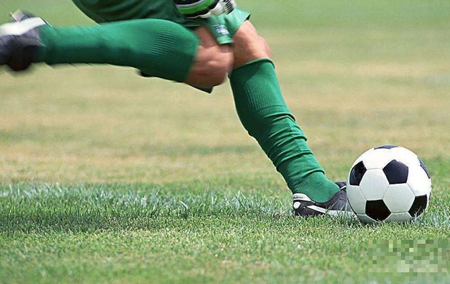 十指连心痛，泸州小伙踢球整出甲沟炎！(图2)