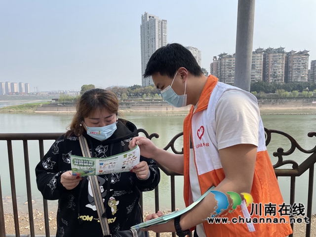 龙马潭区小市街道上大街社区开展法治护航·和谐大运志愿服务活动(图1)