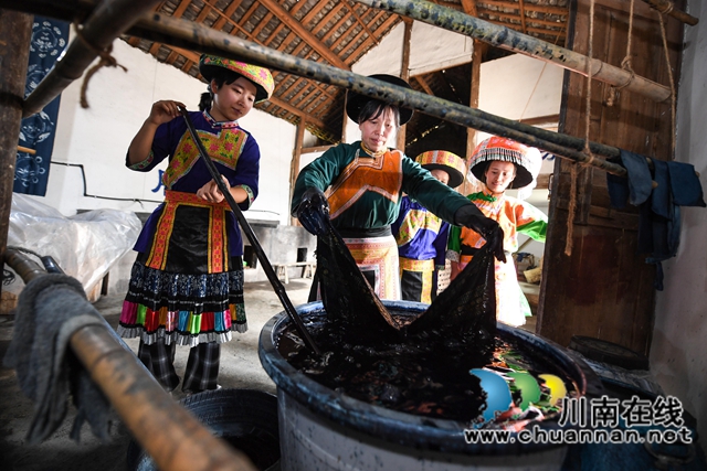 古蔺：“苗家作坊”制作忙(图3)