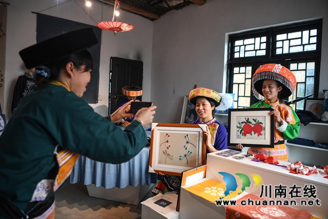 古蔺：“苗家作坊”制作忙(图7)