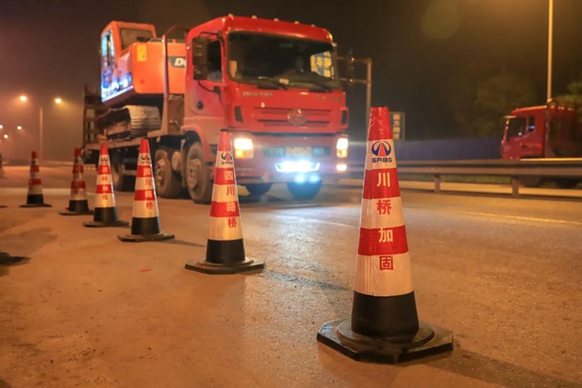 今日0时,泸州泰安长江大桥正式封闭施工!上班前一定要先看绕行攻略(图5) 今日0时,泸州泰安长江大桥正式封闭施工!上班前一定要先看绕行攻略(图5)