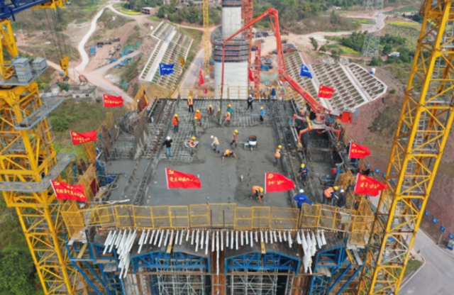 新进展！渝昆高铁最长连续梁开始施工(图1)