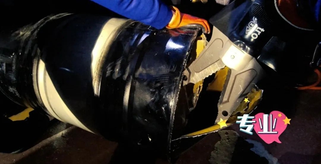 1500多条!内江打假逮到一条“大鱼”(图6) 1500多条!内江打假逮到一条“大鱼”(图6)