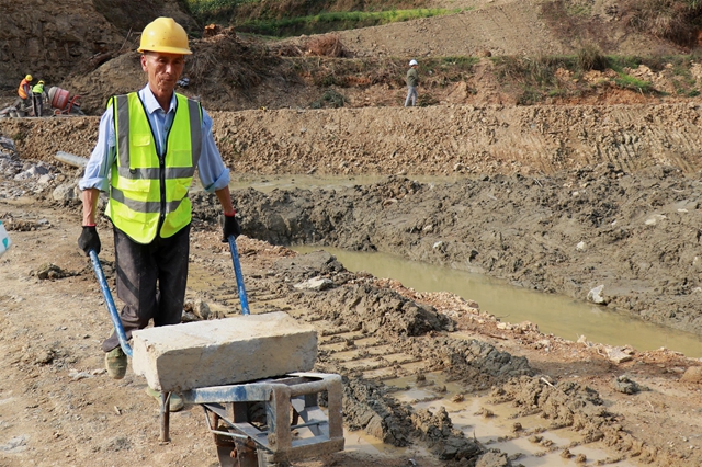 古蔺：加快高标准农田建设 筑牢山地农业“耕”基(图4)