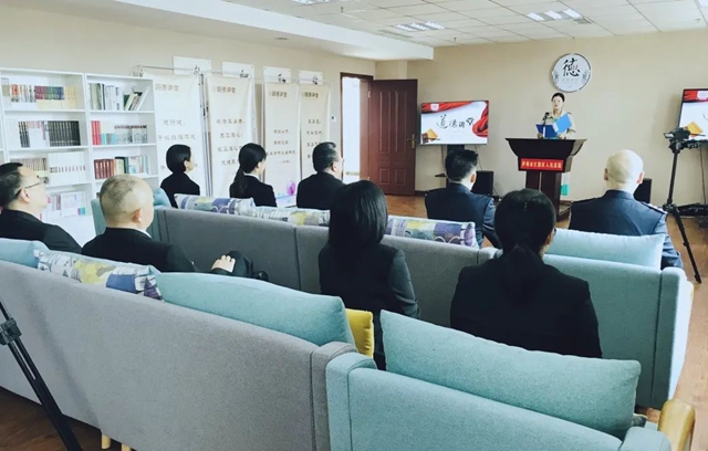 江阳法院第一党支部开展“我为群众办实事”主题道德讲堂活动(图1) 江阳法院第一党支部开展“我为群众办实事”主题道德讲堂活动(图1)