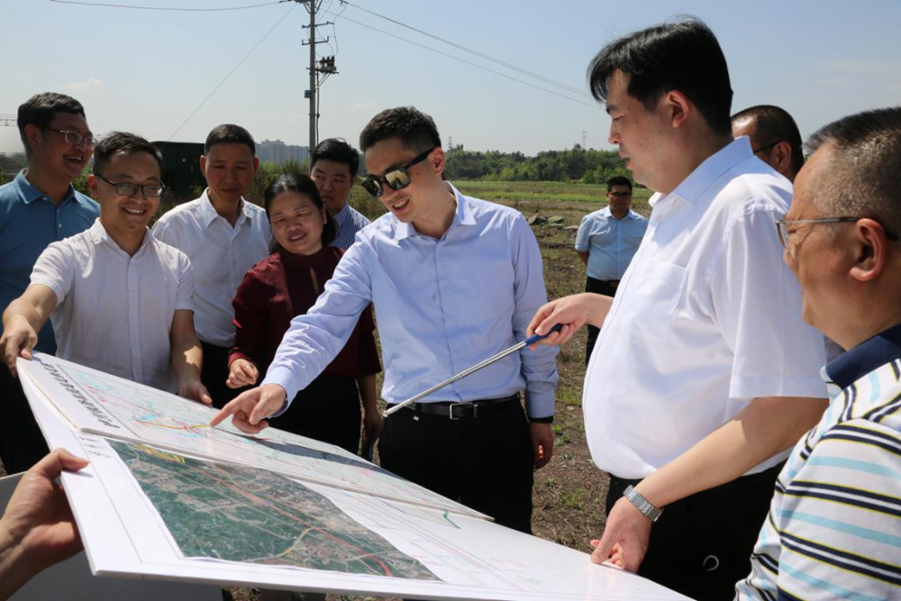 蜀道铁路运营集团赴泸考察|共同推动泸州物流节点建设(图1) 1.png