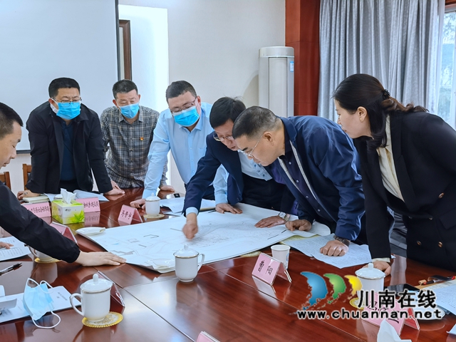 曹阳组织召开泸县二中工作研讨会(图2)