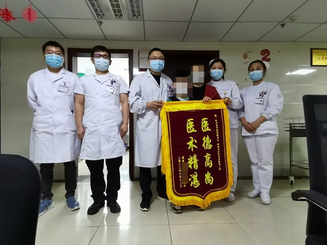 【点赞】从死神手中抢回来的孩子,考双百分啦!(图3) 【点赞】从死神手中抢回来的孩子,考双百分啦!(图3)