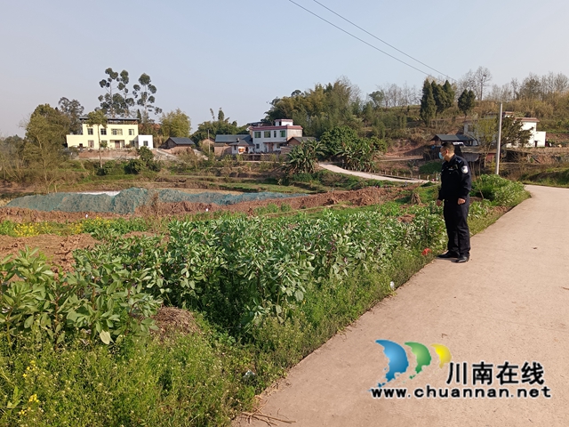 泸县百和镇持续开展禁种铲毒踏查活动(图2) 泸县百和镇持续开展禁种铲毒踏查活动(图2)
