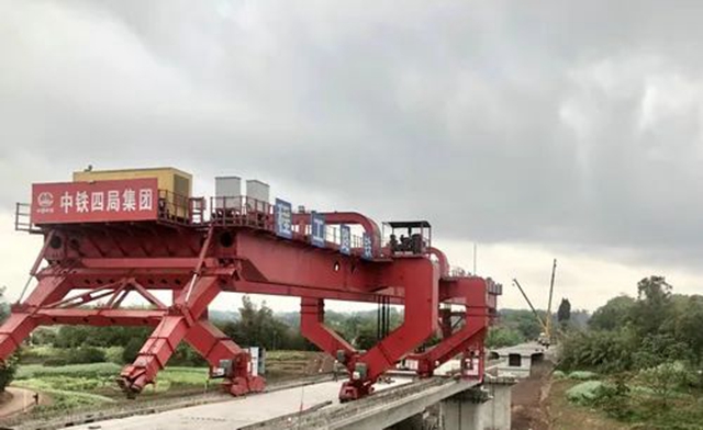 渝昆高铁又有好消息!泸州至宜宾段架梁施工迎来新进展!预计6月……(图2) 渝昆高铁又有好消息!泸州至宜宾段架梁施工迎来新进展!预计6月……(图2)