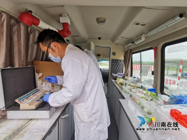 泸州市市场检验检测中心：食品快检进军营，守护官兵“舌尖安全”(图1)