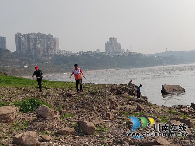 龙马潭区小市街道下大街社区开展“守护山川河流 共建美丽家园”志愿服务活动(图7)