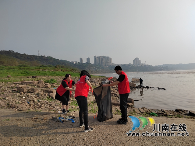 龙马潭区小市街道下大街社区开展“守护山川河流 共建美丽家园”志愿服务活动(图8)