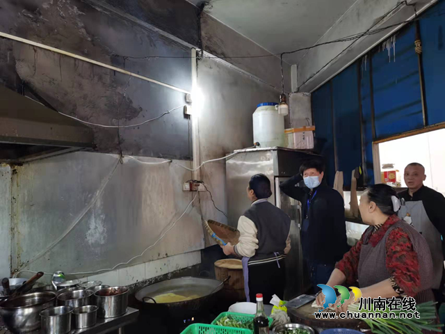 纳溪区市场监管局开展农贸市场燃气安全隐患排查工作(图2)