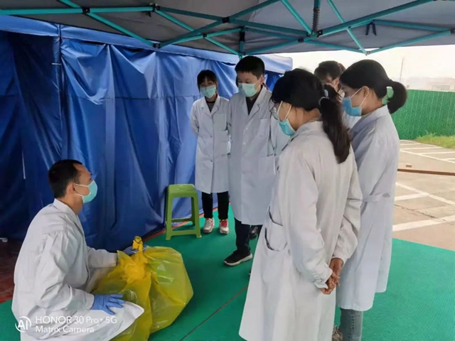 泸州:未雨绸缪,开展核酸检测车实操培训,守住四川南大门(图3) 泸州:未雨绸缪,开展核酸检测车实操培训,守住四川南大门(图3)