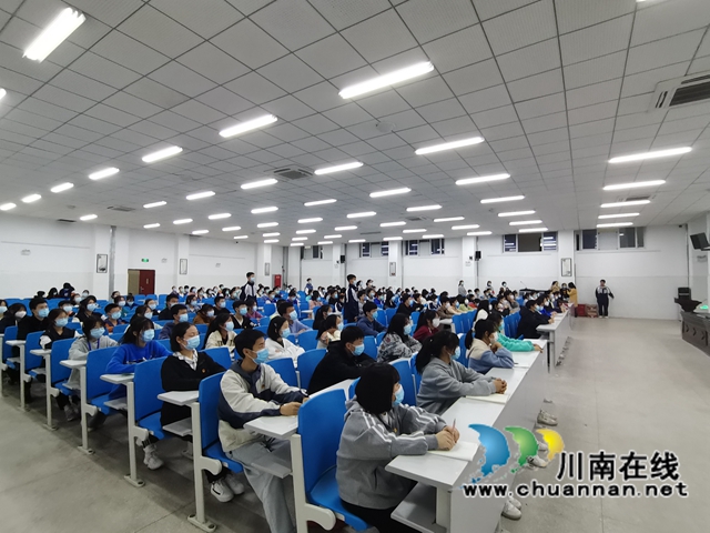 纳溪区护国中学举行“开学第一堂团课”(图3)