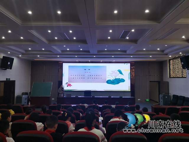 诗词吟诵进校园活动走进泸县实验学校(图5)