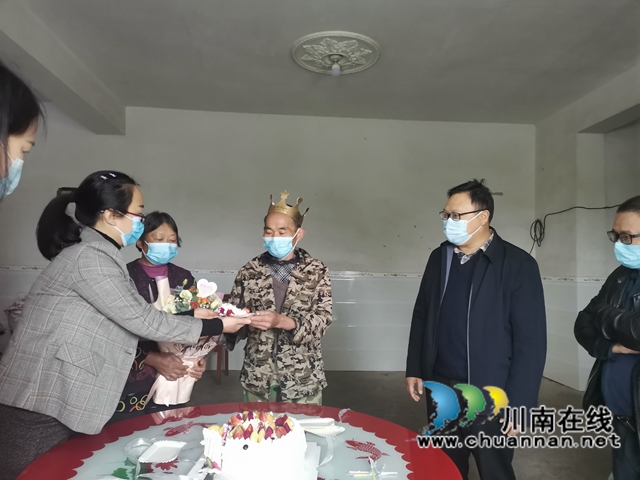 心系军烈属，关怀送上门！泸县开展清明节慰问军烈属活动(图3)