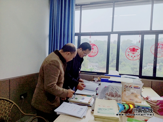 纳溪区天仙镇中心小学开展抓实过程管理活动(图1) 纳溪区天仙镇中心小学开展抓实过程管理活动(图1)