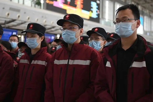 上海加油!自贡20名医务人员援沪(图3) 上海加油!自贡20名医务人员援沪(图3)
