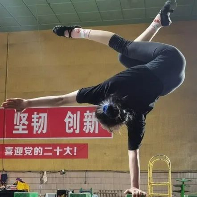 曾倒立上央视！如今这个自贡女孩又有了新目标