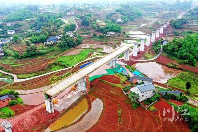 渝昆高铁全线首座连续梁工程通过验收!(图1) 渝昆高铁全线首座连续梁工程通过验收!(图1)