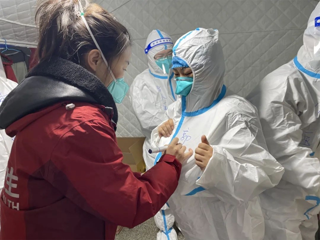 在3000公里之外的吉林，他们英勇奋战……(图17)