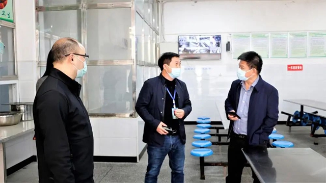 泸州市教育体育局开展疫情防控暗访检查(图3)