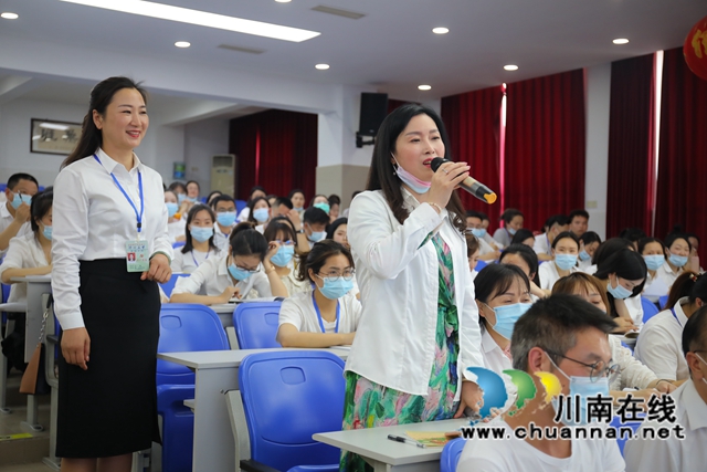 传播健康 护航生命｜国之名医“庆院长”到泸高分校开展健康管理专题讲座(图2)