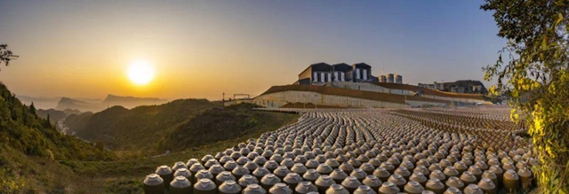 云瞰郎酒庄园丨 世界级酒庄 云霞供养 美不胜收(图2)