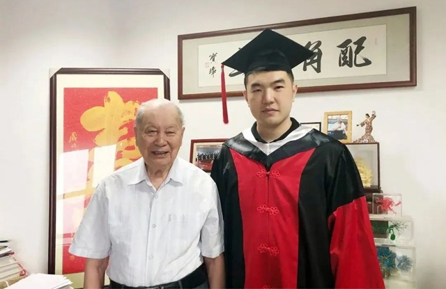 西南医大中医院：十年磨一剑的青年博士后，怎一个“帅”字了得！(图3)