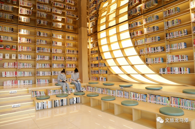 “这有光”24小时城市书房，让阅读温暖市民“心房”(图1)