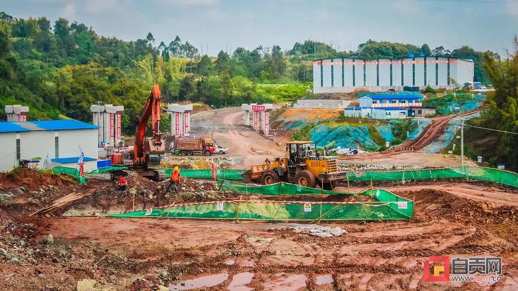 关注!自隆高速即将全线贯通(图2) 2.jpg