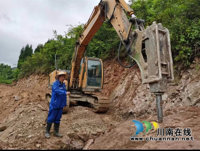 古蔺县石宝镇乡贤李昭勇：出资修路  义不容辞(图2)