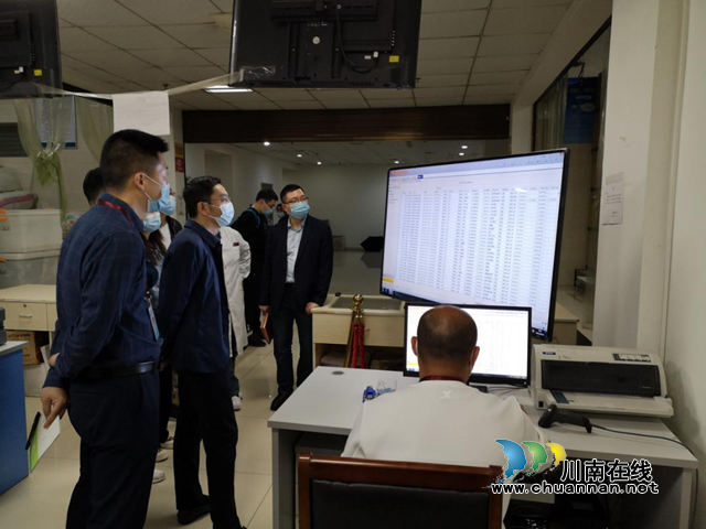泸州市市场监管局调研医疗机构医疗器械管理信息化工作(图1)
