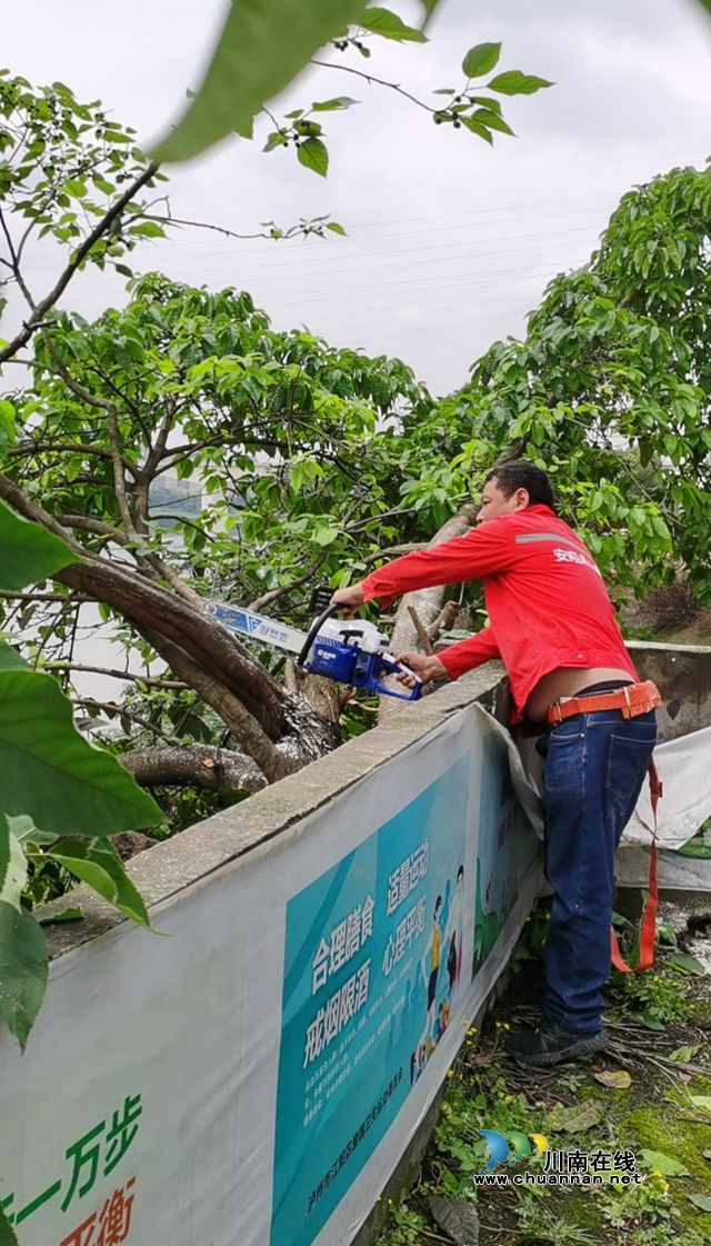 江阳区大山坪街道山岩脑社区:进百家门、认百家人、知百家事、解百家难、暖百家心(图1) 江阳区大山坪街道山岩脑社区:进百家门、认百家人、知百家事、解百家难、暖百家心(图1)