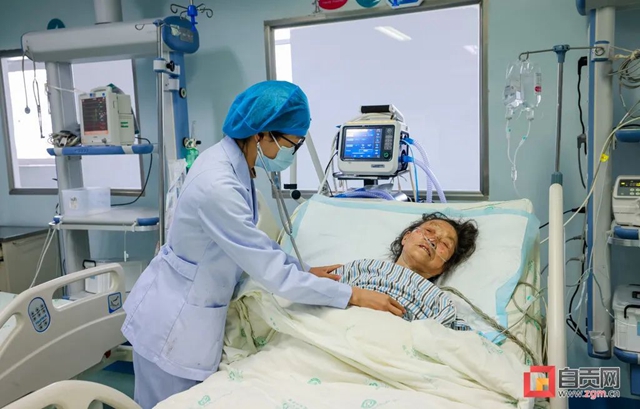 自贡83岁老人失足坠崖，坚持三天三夜，奇迹生还！(图6)