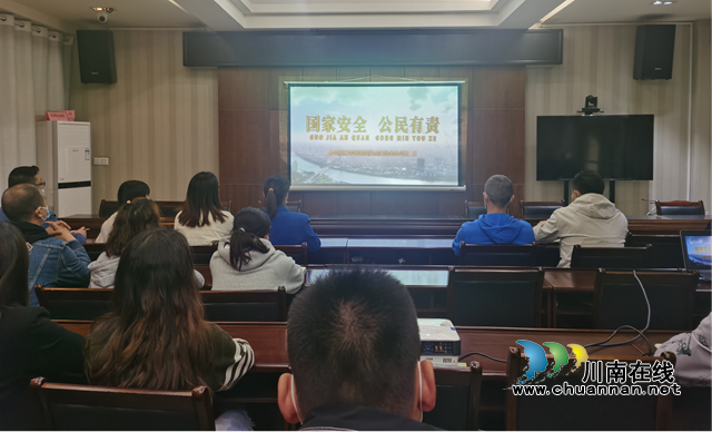 龙马潭区综合行政执法局开展“全民国家安全教育日”主题宣传周活动(图2) 龙马潭区综合行政执法局开展“全民国家安全教育日”主题宣传周活动(图2)