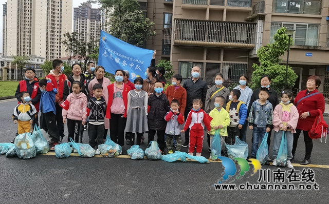 龙马潭区鱼塘街道望山坪社区：大手牵小手，垃圾分类齐动手(图1)