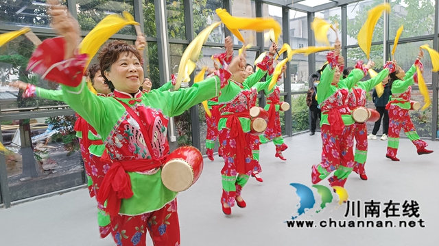 龙马潭区鱼塘街道枣林园社区：腰鼓迎新舞起来(图3)