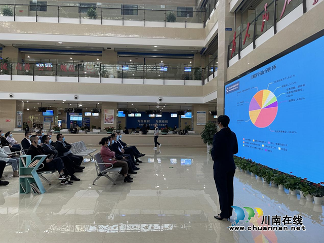 泸州市市场监管系统流动现场会走进江阳区(图2)