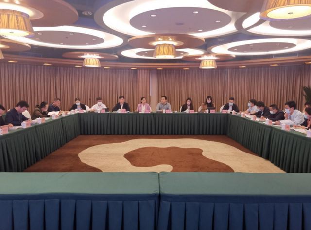 泸州开展申创港口型国家物流枢纽专题研讨(图1) 1.jpg