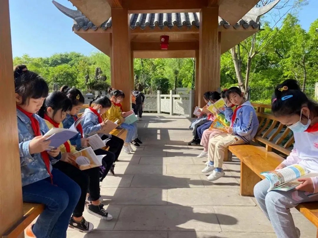 世界读书日|泸州多彩活动齐上阵,书香气息漫校园(图3) 世界读书日|泸州多彩活动齐上阵,书香气息漫校园(图3)