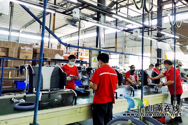 四川阿斯特医疗器械有限公司生产现场（李林芩摄） (3).jpg