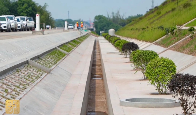 全国首个!渝昆高铁长山坳隧道斜切式喇叭口亮相(图3) 3.jpg