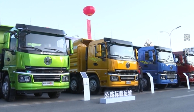 助力“电动宜宾”!五百辆新能源重卡落户宜宾(图1) 卡车1.jpg