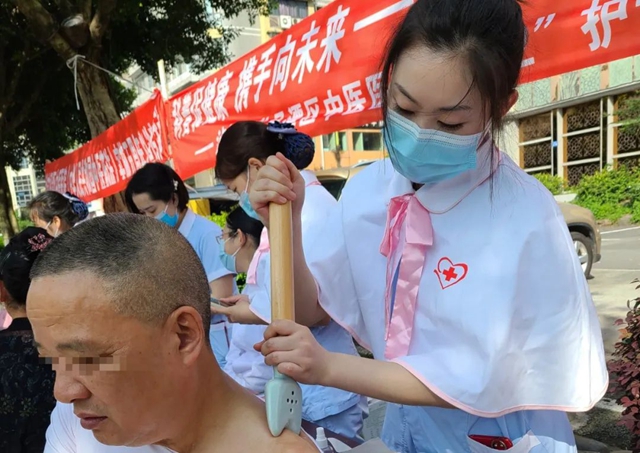 龙马潭区中医医院开展“5.12”国际护士节暨表扬系列活动(图8) 8.jpg