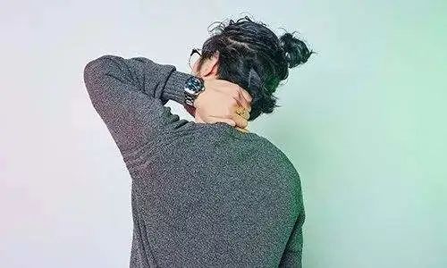 【当心】男子不正规按摩，竟导致中风！