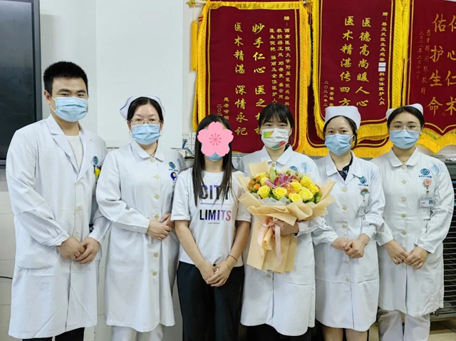 惊险！病房有人打破窗玻璃往外跳？危急时刻……